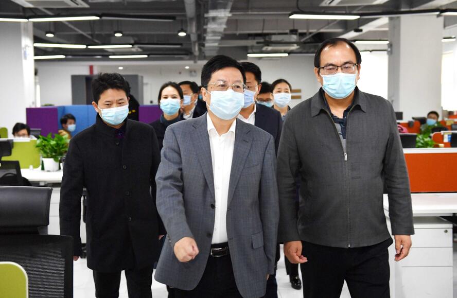 湖南省委常委、長(zhǎng)沙市委書記胡衡華到大唐先一科技公司調(diào)研