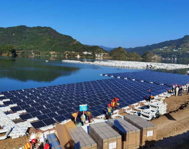 廣西桂冠巖灘水光互補光伏發電項目開工