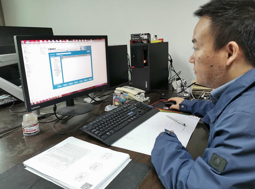 “穿搭”二維碼，浙江慈溪市供電公司工程檔案數字化，讓資料“動”起來
