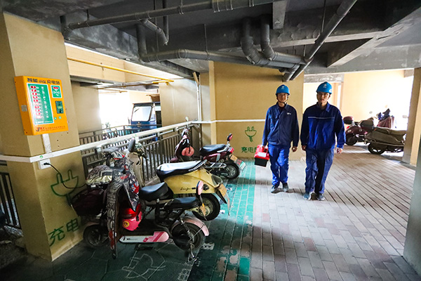 “小電驢”充電更安全了！寧海縣24393個(gè)充電接口完成升級改造