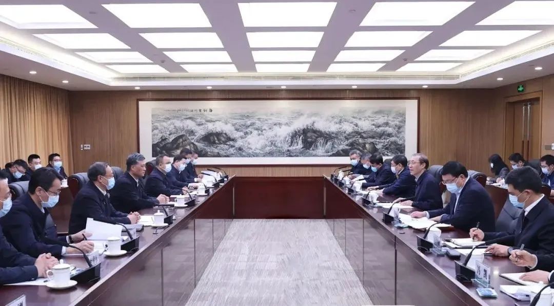 辛保安、張智剛與新疆維吾爾自治區、新疆生產建設兵團領導會談
