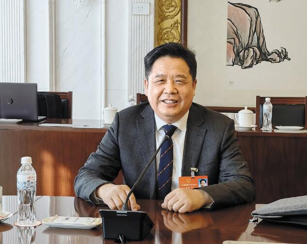 加快能源技術創新 促進成果轉化——訪全國人大代表、中國科學院寧波材料技術與工程研究所所長黃政仁