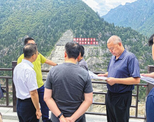 深耕高電壓前沿技術 助力電網數(shù)字化轉型——記國家電網公司首席專家文衛(wèi)兵