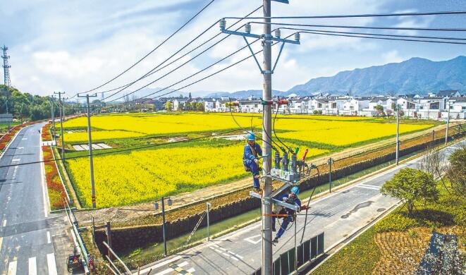 浙江富陽加大農網改造力度，全面推進鄉村電氣化改造