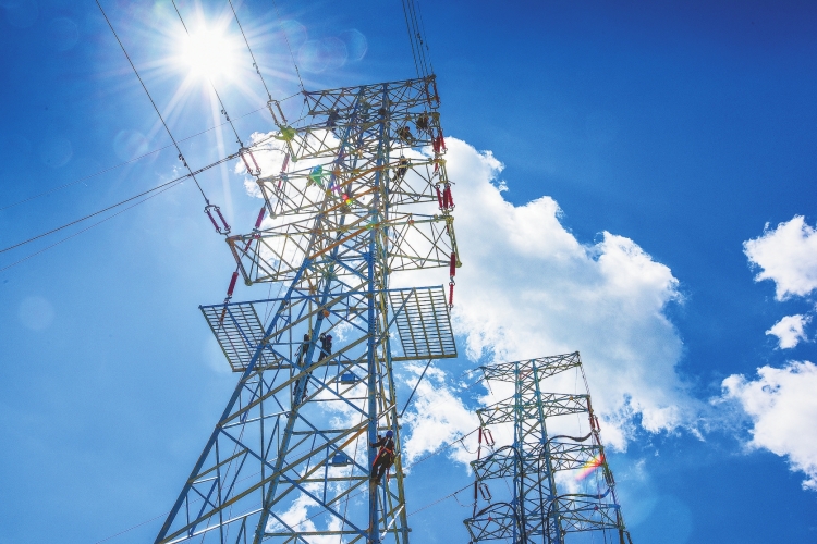 海南電網公司持續加大電網建設力度，提升供電保障能力