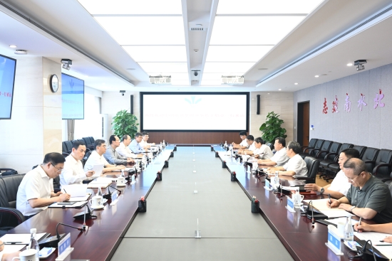 中國電建黨委書記、董事長丁焰章與中國南水北調集團黨組書記、董事長蔣旭光會談
