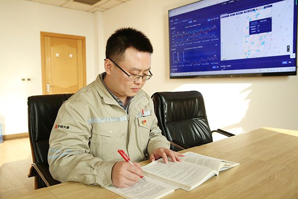 韓偉：在電力事業中錨定人生坐標