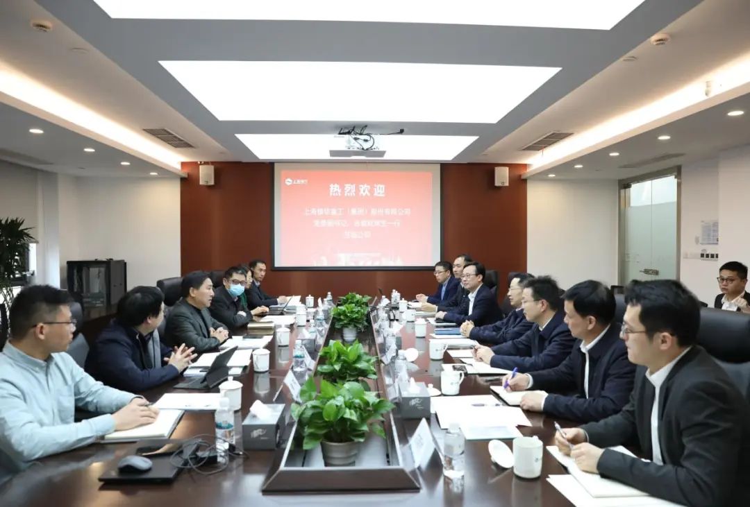上海振華重工黨委副書記、總裁歐輝生拜會電氣風(fēng)電黨委書記、董事長喬銀平