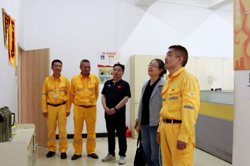 南京市國防工業工會聯合會主席傅曉俊一行至江蘇南熱發電有限責任公司調研