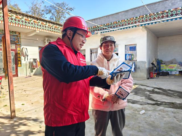 國網上蔡縣供電公司安全用電進鄉村 守護群眾溫暖過冬