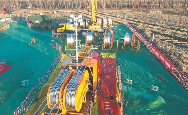 遼寧送變電公司研發自行式集控可視化牽張放線電力工程車