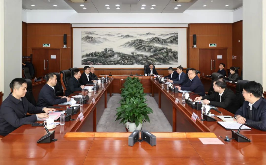 中核集團會見哈電集團總經理、黨委副書記黃偉一行