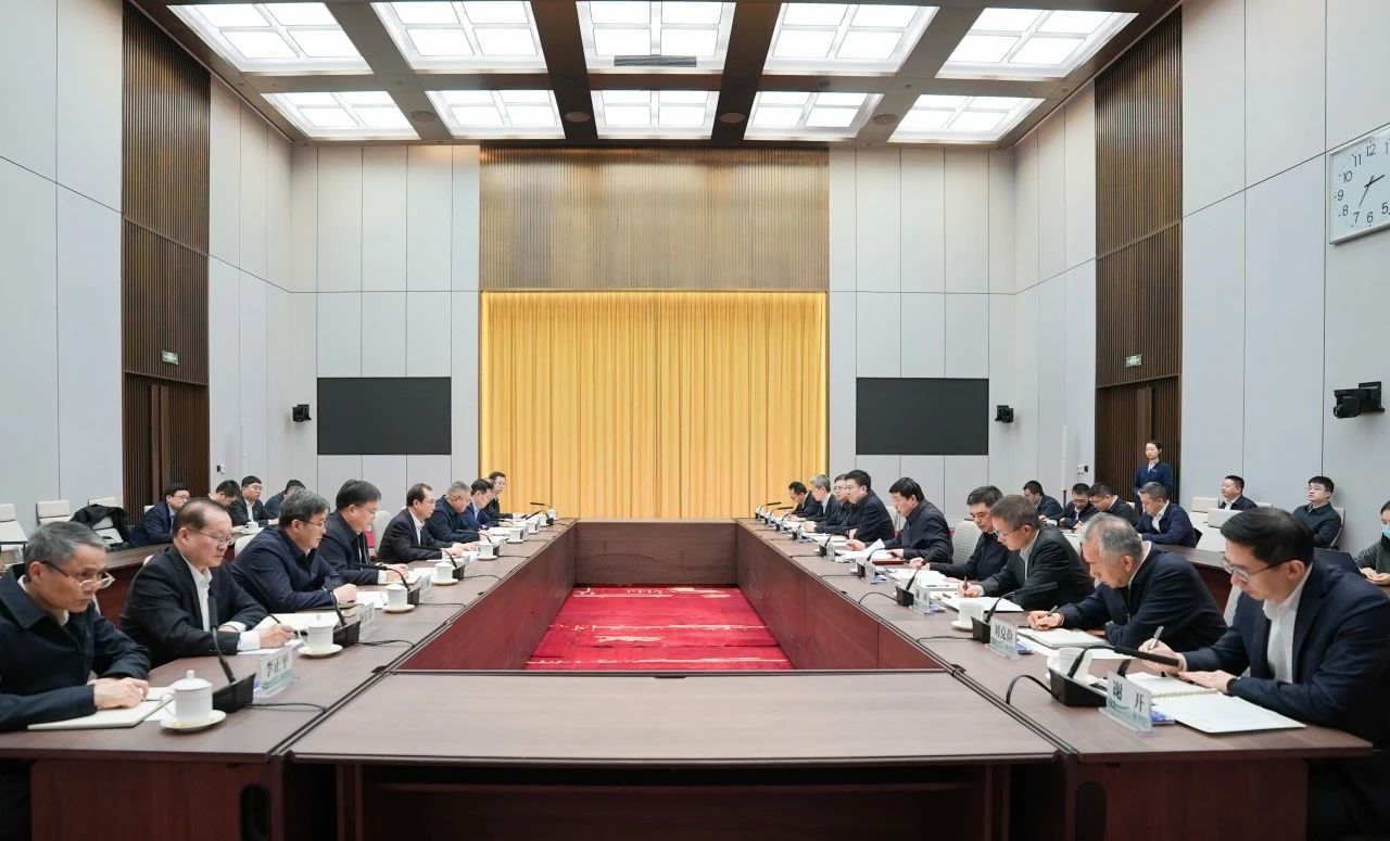 華電集團董事長江毅、總經理葉向東與國家電網董事長張智剛、總經理龐驍剛舉行會談