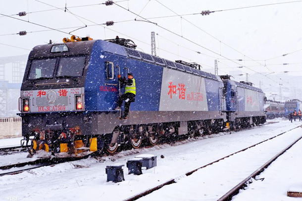 新朔鐵路抗風雪戰寒潮有力保障能源供應