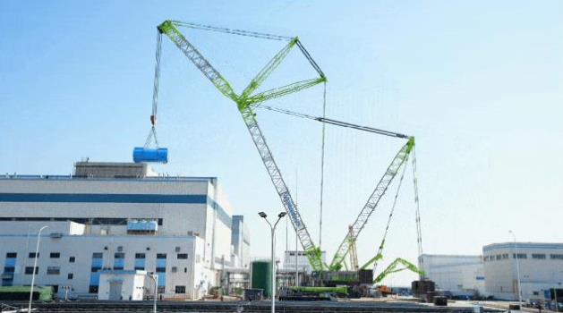 全國首例：中國秦山核電秦二廠2號機組發電機定子更換就位
