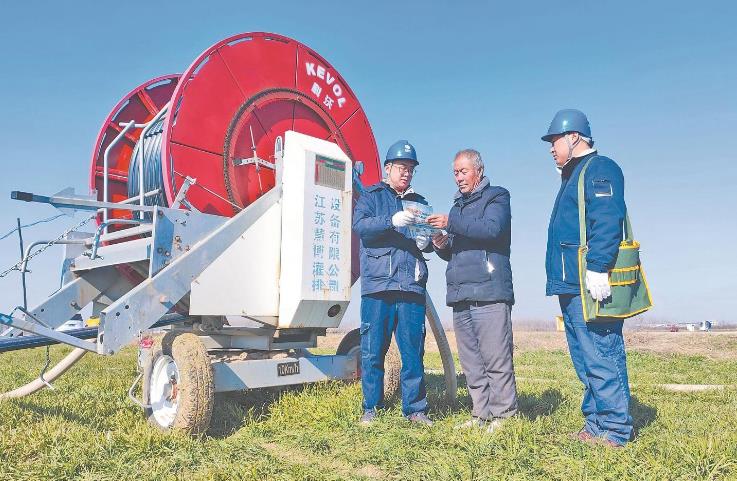 國網河南電力高標準農田連片 機井電通水足